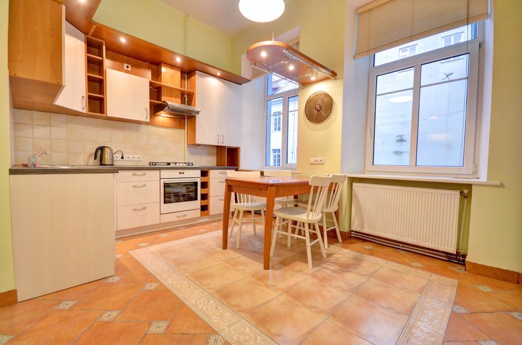 Great Apartment Near Town Hall Вилнюс Екстериор снимка