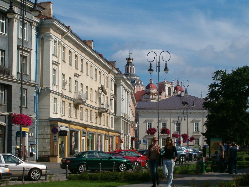 Great Apartment Near Town Hall Вилнюс Екстериор снимка